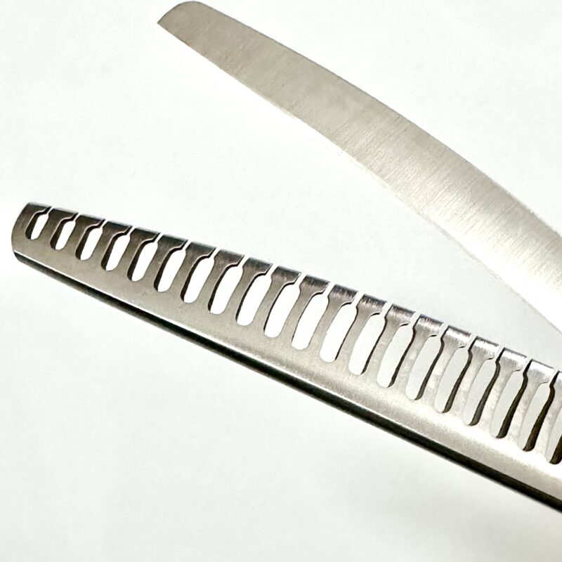 Tesoura de corte curva de 7,0" para precisão rápida